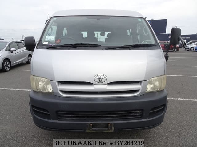 2005 Toyota HiAce JDM car for sale — photo 8 of 25