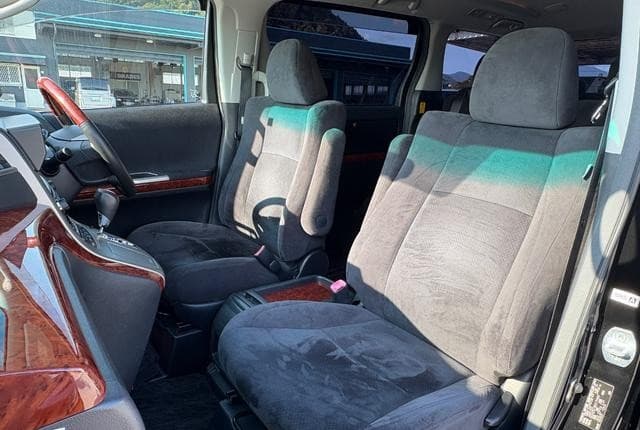 2011 Toyota Alphard JDM car for sale — photo 24 of 25