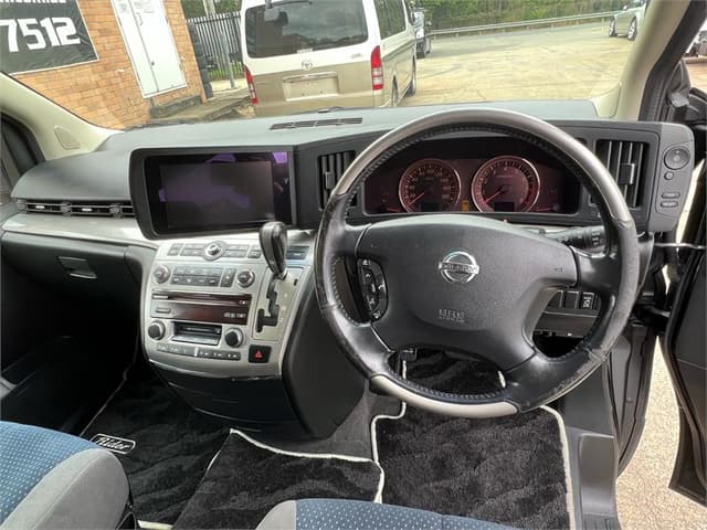 2006 Nissan Elgrand JDM car for sale — photo 12 of 16