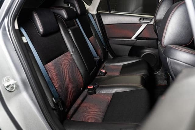 2010 Mazda Axela JDM car for sale — photo 11 of 12