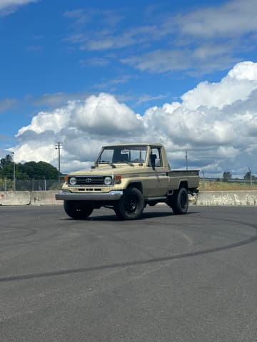 1996 Toyota Land Cruiser JDM car for sale — photo 2 of 26