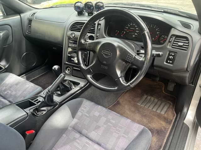 1996 Nissan Skyline JDM car for sale — photo 10 of 17