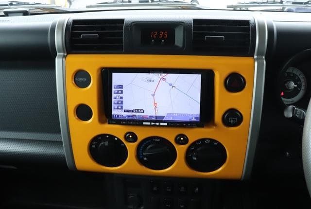 2011 Toyota Fj Cruiser JDM car for sale — photo 17 of 25
