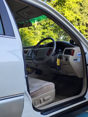 2001 Toyota Crown JDM car for sale — photo 8 of 21