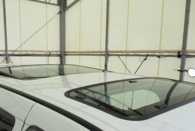 2002 Nissan Elgrand JDM car for sale — photo 8 of 21