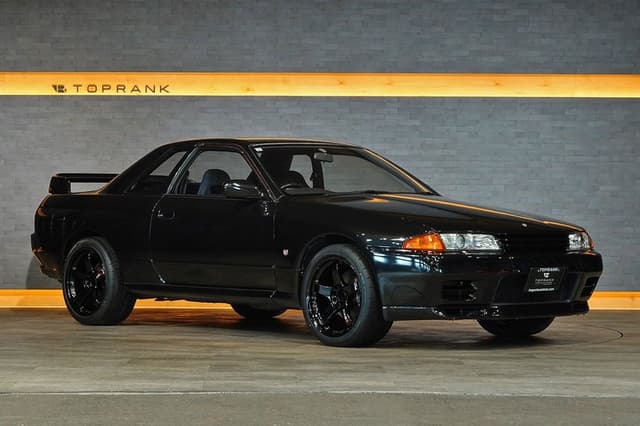 1989 Nissan Skyline JDM car for sale — photo 11 of 25