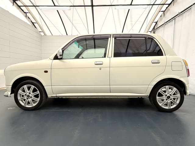 2000 Daihatsu Mira JDM car for sale — photo 3 of 25