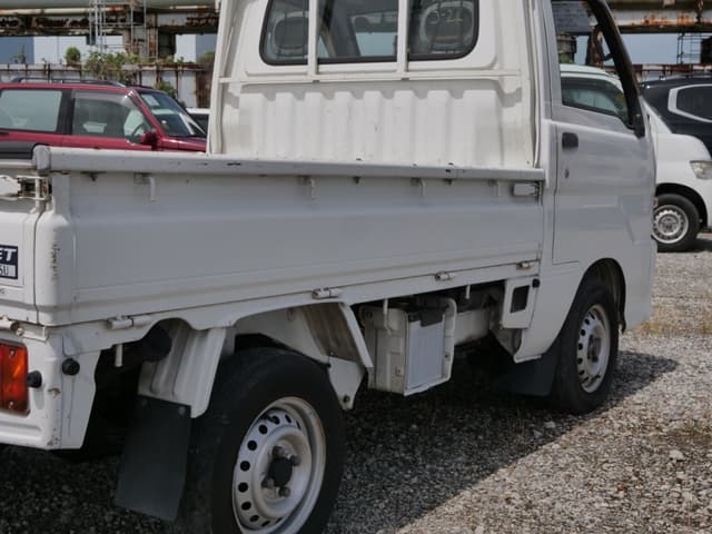 2001 Daihatsu Hijet JDM car for sale — photo 18 of 25
