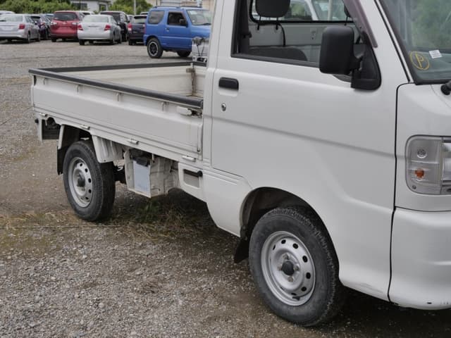 2000 Daihatsu Hijet JDM car for sale — photo 10 of 25
