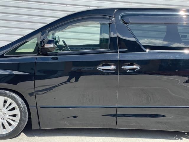 2012 Toyota Vellfire JDM car for sale — photo 17 of 25