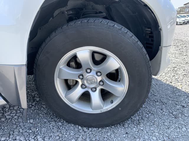 2007 Toyota Land Cruiser Prado JDM car for sale — photo 15 of 18