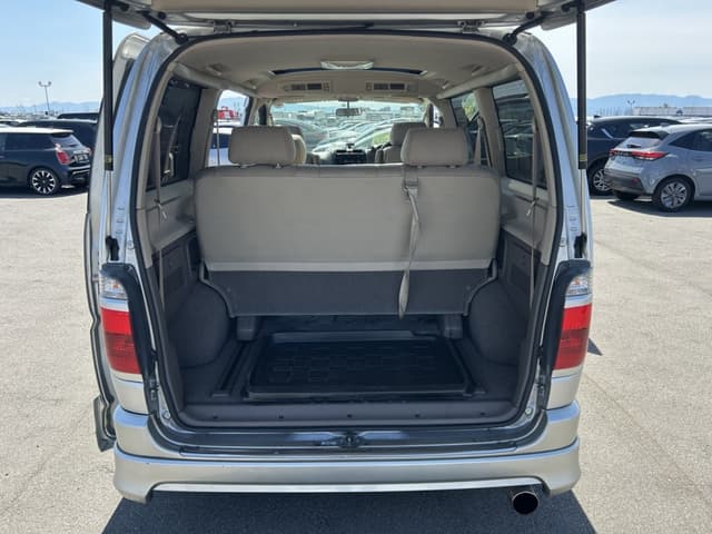 2000 Toyota Grand Hiace JDM car for sale — photo 22 of 25