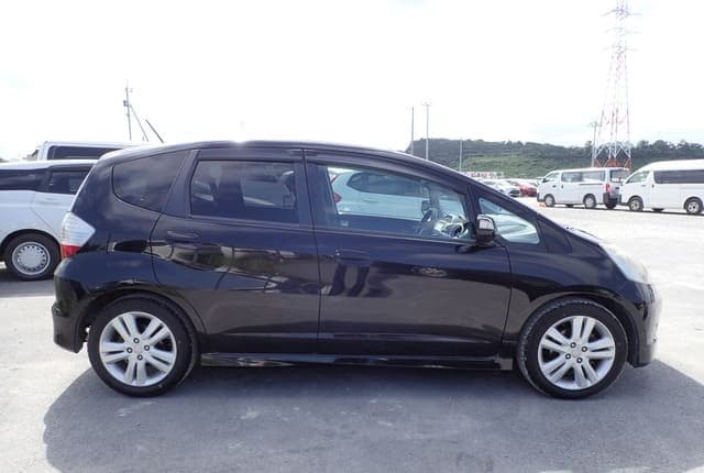 2009 Honda Fit JDM car for sale — photo 6 of 25