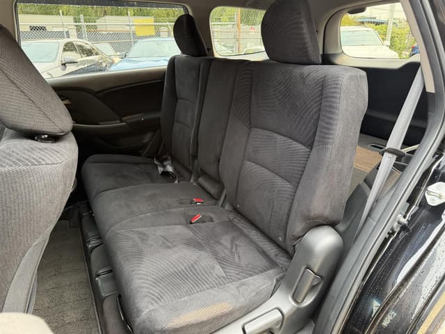 2011 Honda Odyssey JDM car for sale — photo 12 of 19