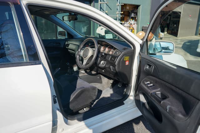 2001 Mitsubishi Lancer Evolution JDM car for sale — photo 11 of 25