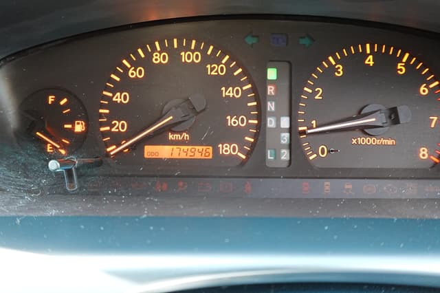 1999 Toyota Chaser JDM car for sale — photo 14 of 16