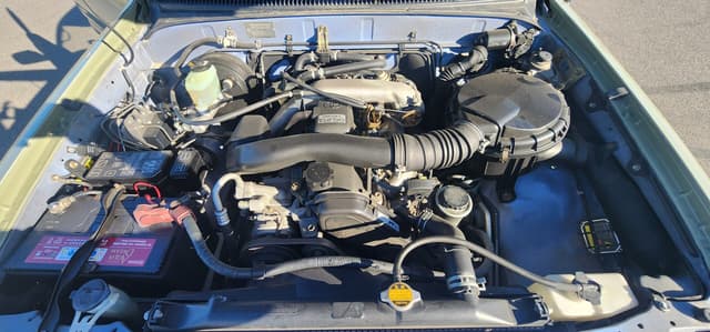1994 Toyota Hilux Surf JDM car for sale — photo 13 of 16