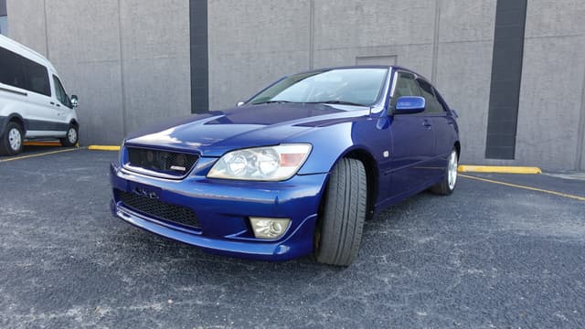 1999 Toyota Altezza JDM car for sale — photo 2 of 13