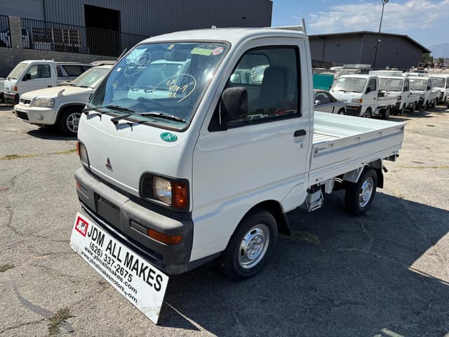 1997 Mitsubishi Minicab JDM car for sale — photo 3 of 25