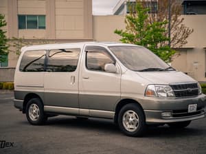 2001 Toyota Granvia JDM car for sale