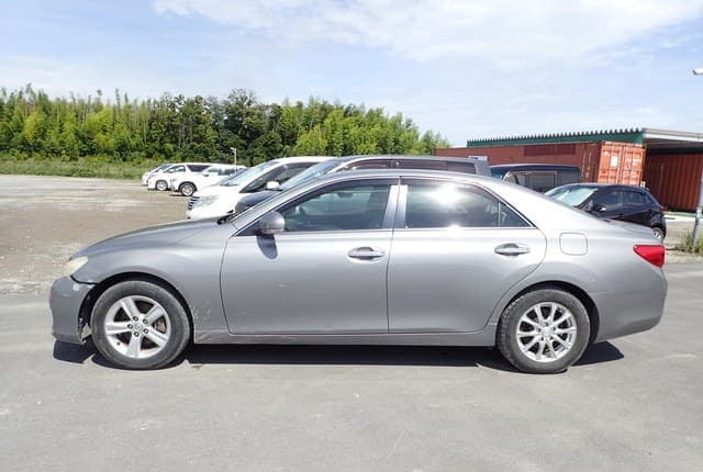 2009 Toyota Mark X JDM car for sale — photo 2 of 25