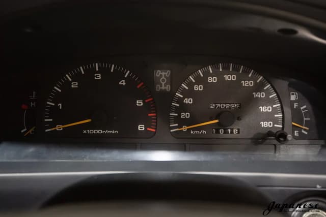 1996 Toyota Hilux Surf JDM car for sale — photo 12 of 25