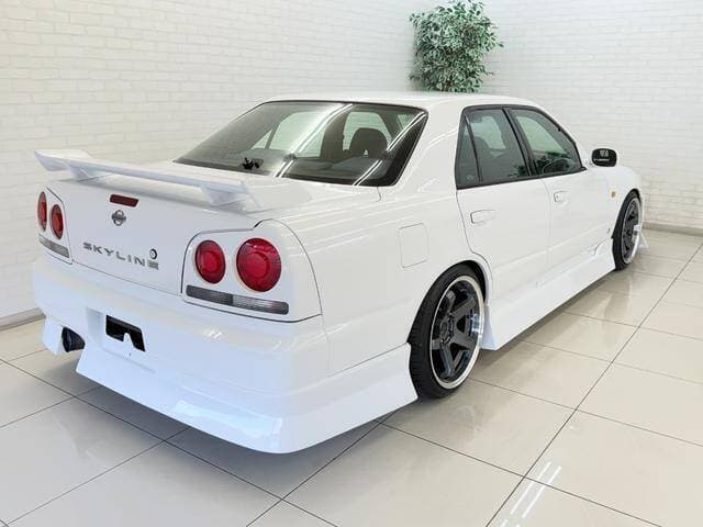 1998 Nissan Skyline JDM car for sale — photo 3 of 17