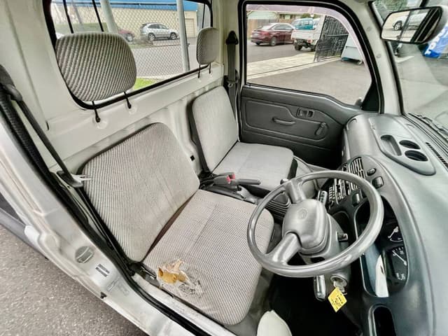 1998 Daihatsu Hijet JDM car for sale — photo 22 of 25