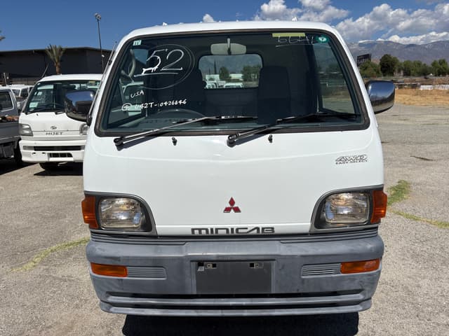 1996 Mitsubishi Minicab JDM car for sale — photo 2 of 25