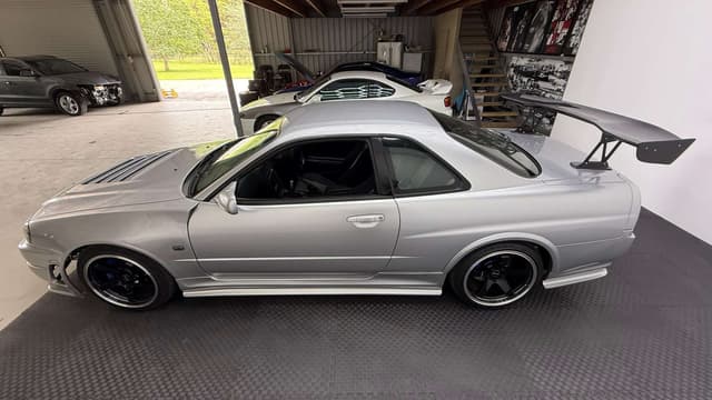 1998 Nissan Skyline JDM car for sale — photo 11 of 11