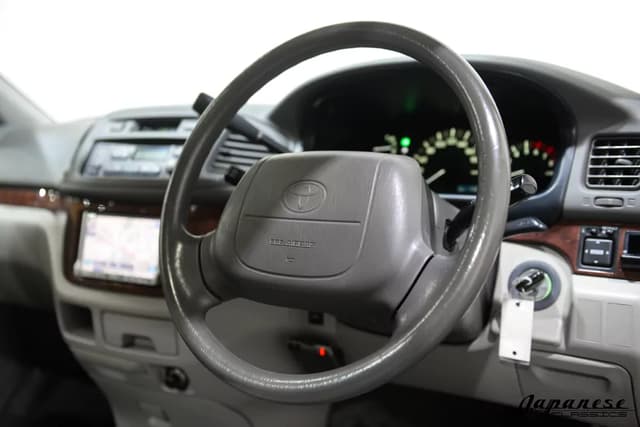 1998 Toyota HiAce JDM car for sale — photo 12 of 25