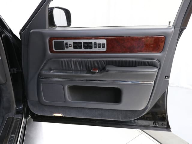 1997 Toyota Century JDM car for sale — photo 22 of 25
