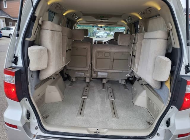 2005 Toyota Alphard JDM car for sale — photo 15 of 15