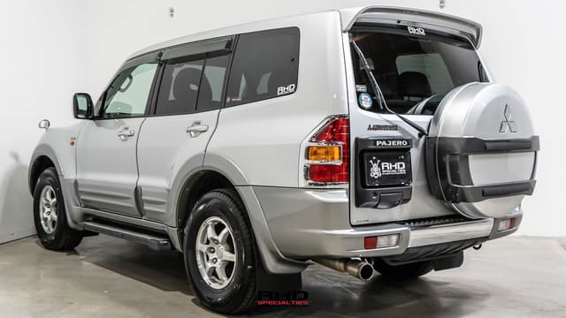 2001 Mitsubishi Pajero JDM car for sale — photo 5 of 25