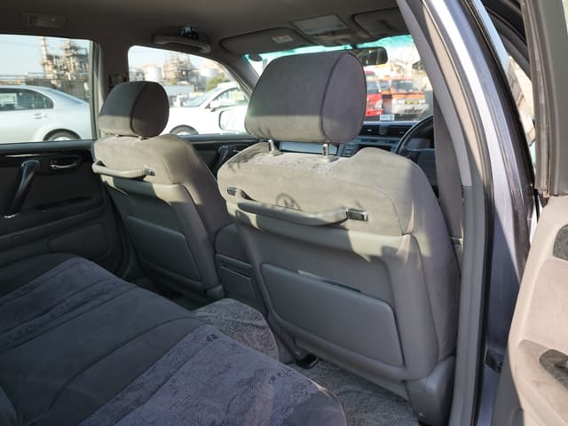 2000 Toyota Crown JDM car for sale — photo 16 of 18
