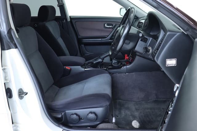1998 Nissan Stagea JDM car for sale — photo 10 of 25