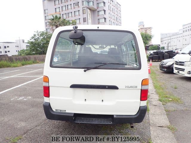 2002 Toyota HiAce JDM car for sale — photo 4 of 25