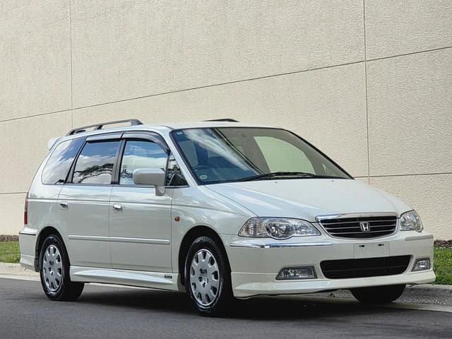 2000 Honda Odyssey JDM car for sale — photo 4 of 25