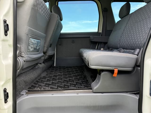 2001 Daihatsu Atrai JDM car for sale — photo 19 of 25