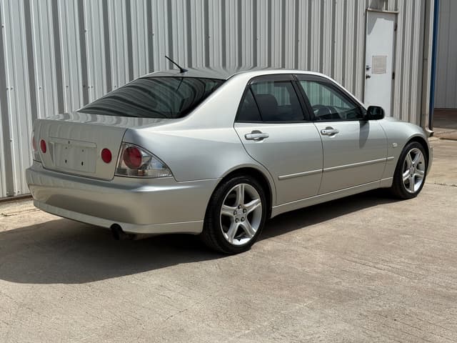 1999 Toyota Altezza JDM car for sale — photo 3 of 21