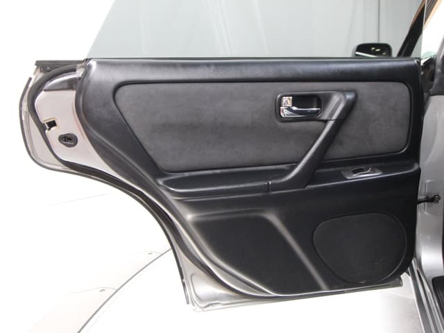 1997 Nissan Stagea JDM car for sale — photo 20 of 25