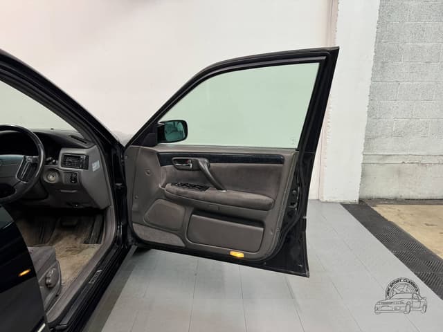 2000 Toyota Crown JDM car for sale — photo 23 of 25