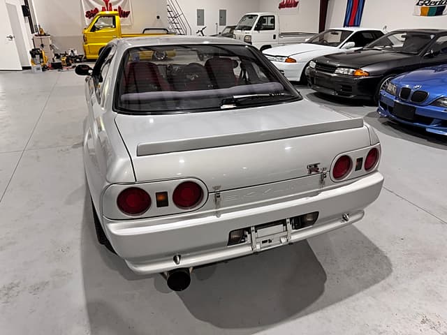 1994 Nissan Skyline JDM car for sale — photo 4 of 25