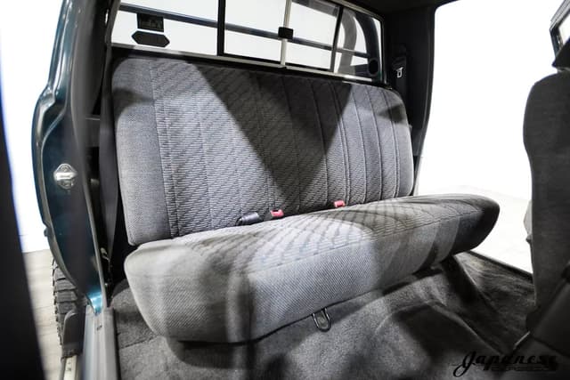 1995 Toyota Hilux JDM car for sale — photo 17 of 25