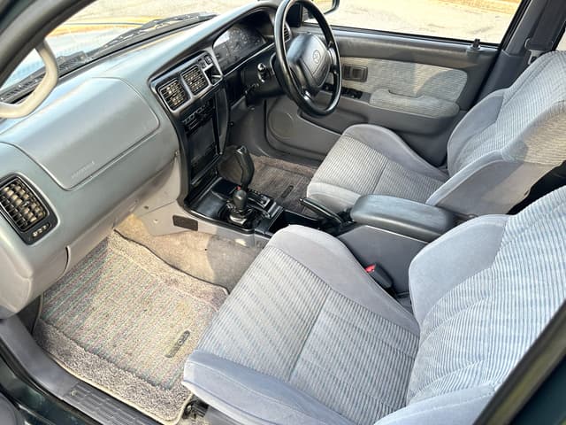 1996 Toyota Hilux Surf JDM car for sale — photo 8 of 11