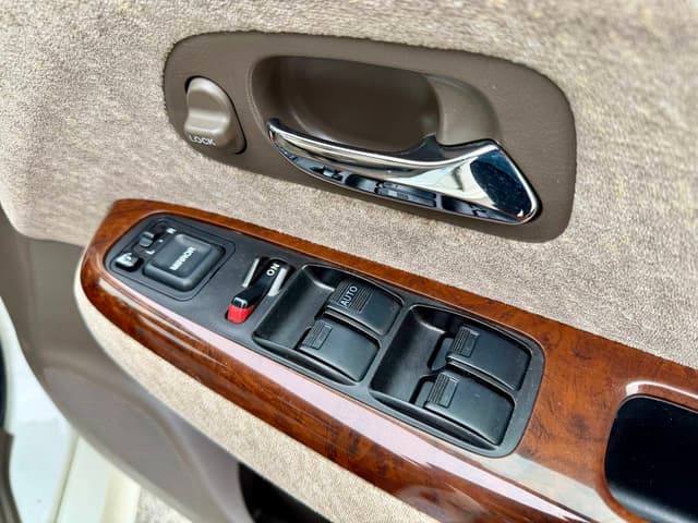 2000 Honda Odyssey JDM car for sale — photo 14 of 25