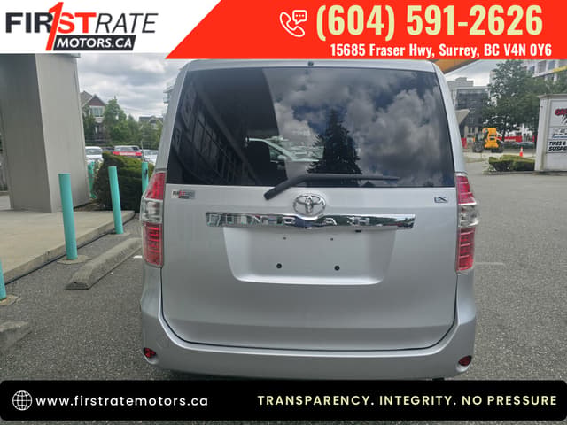 2007 Toyota Noah JDM car for sale — photo 7 of 19