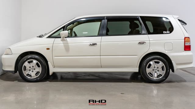 2000 Honda Odyssey JDM car for sale — photo 4 of 25