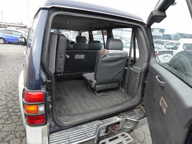 1995 Mitsubishi Pajero JDM car for sale — photo 6 of 22