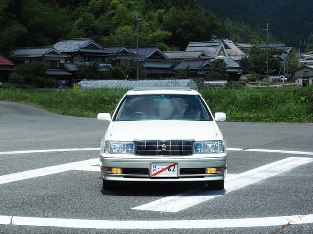 1999 Toyota Crown JDM car for sale — photo 5 of 10